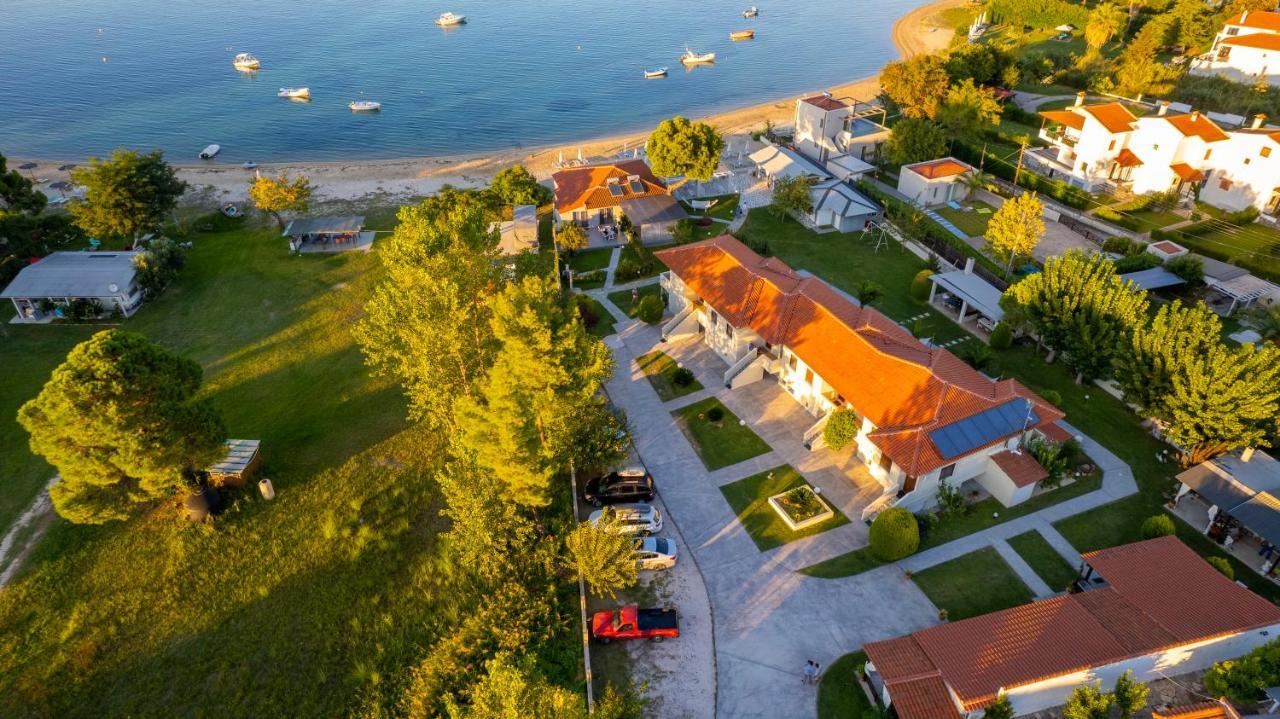 Zinozis Beach Apartments Vourvourou Buitenkant foto